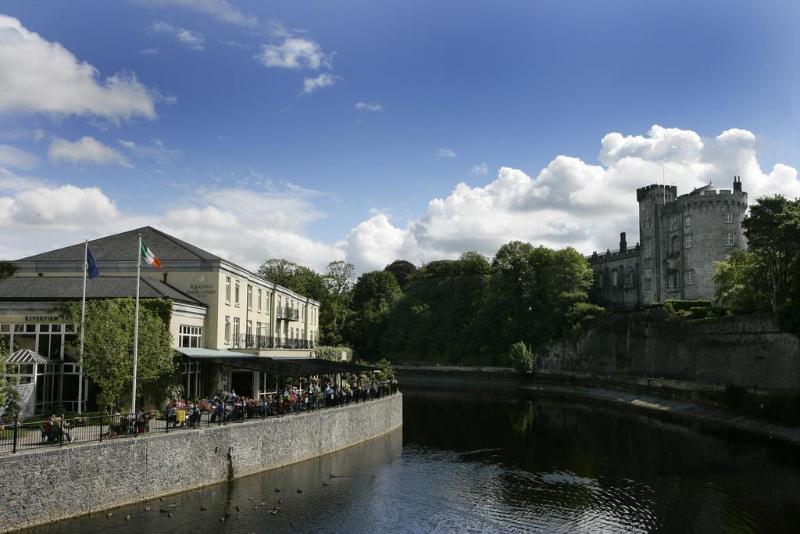 Kilkenny River Court Hotel Ngoại thất bức ảnh