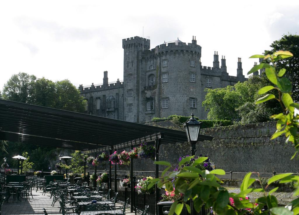 Kilkenny River Court Hotel Ngoại thất bức ảnh